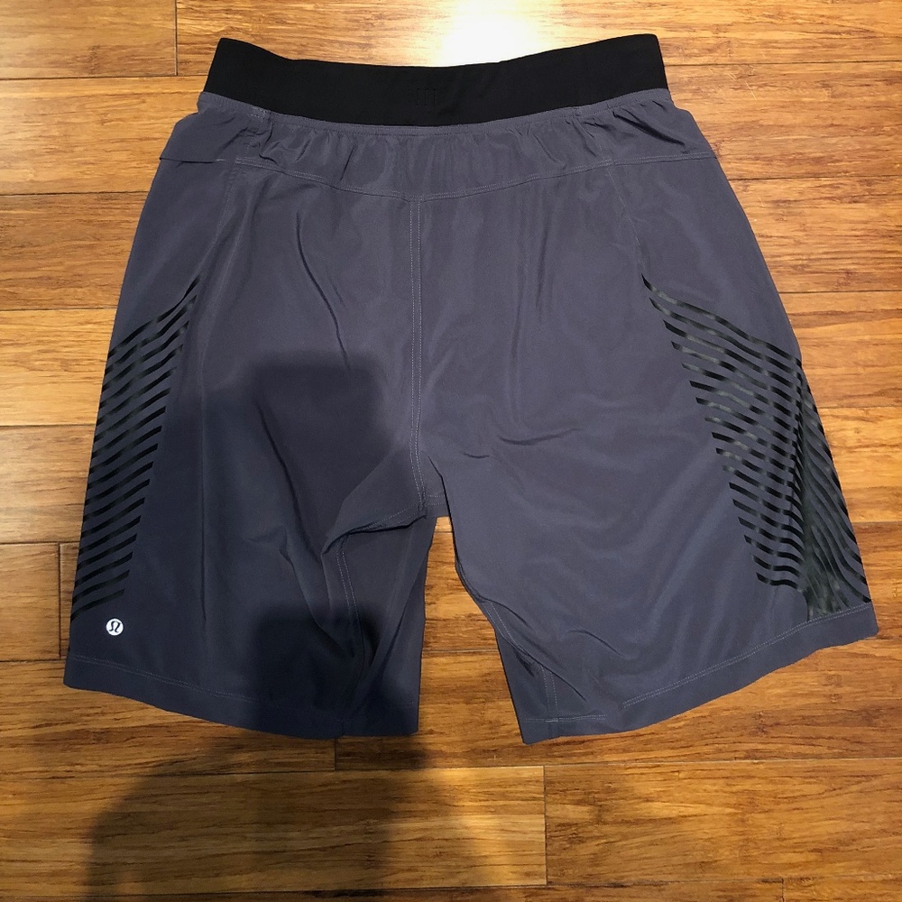 Lululemon THE short 11" linerless